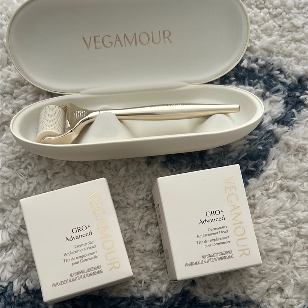 Vegamour GRO+ Advanced Dermaroller Set